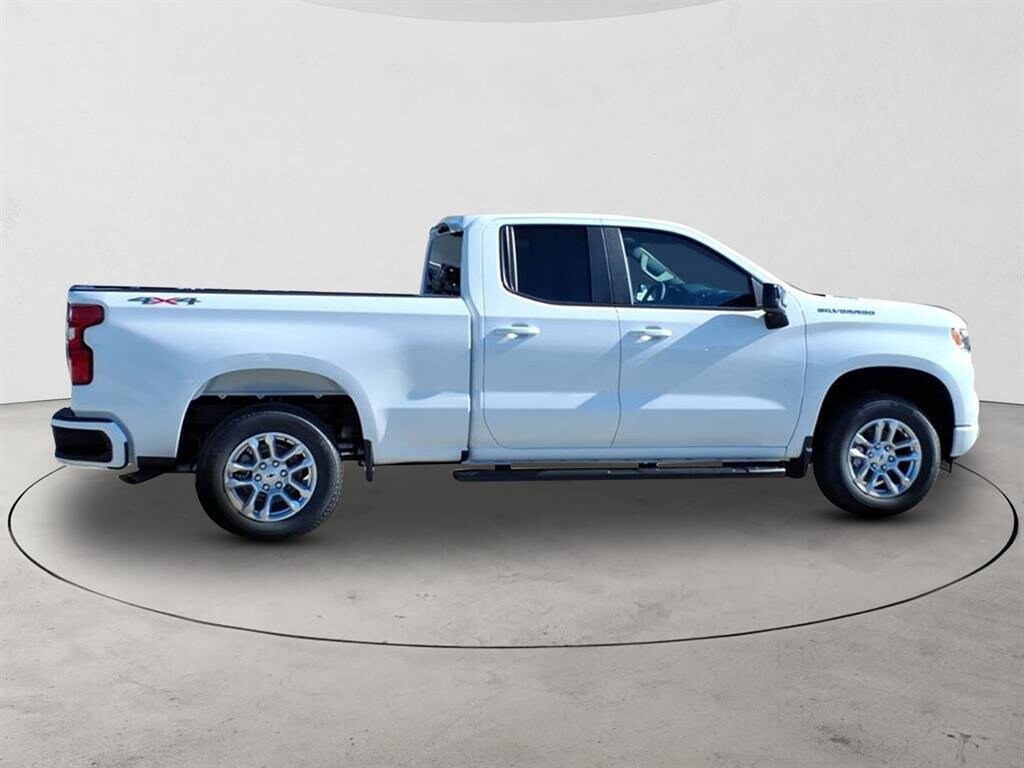 2026 Chevrolet Silverado 1500 RST photo 4