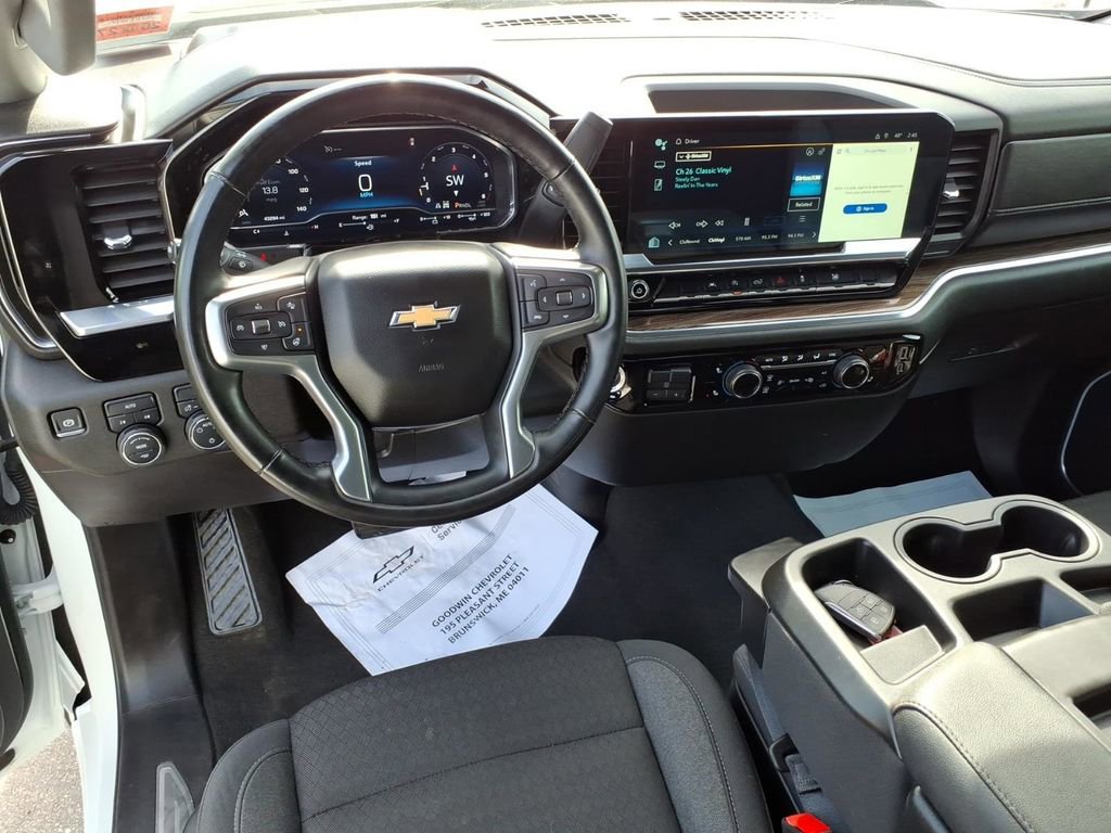 2025 Chevrolet Silverado 1500 LT - Photo 15