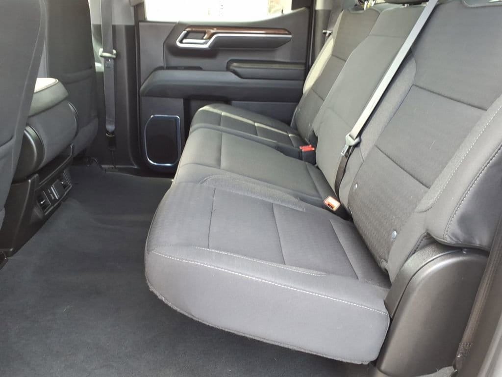 2025 Chevrolet Silverado 1500 LT - Photo 14