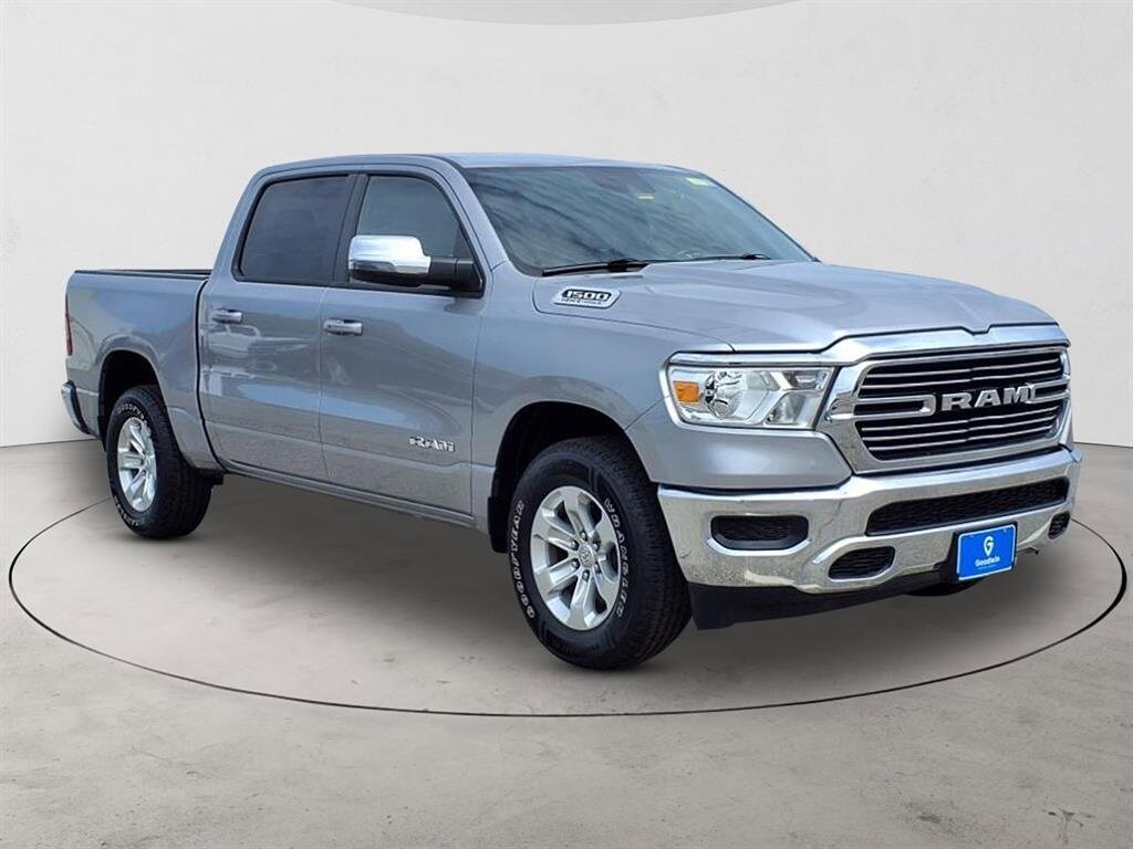 2024 Ram 1500 Laramie photo 3