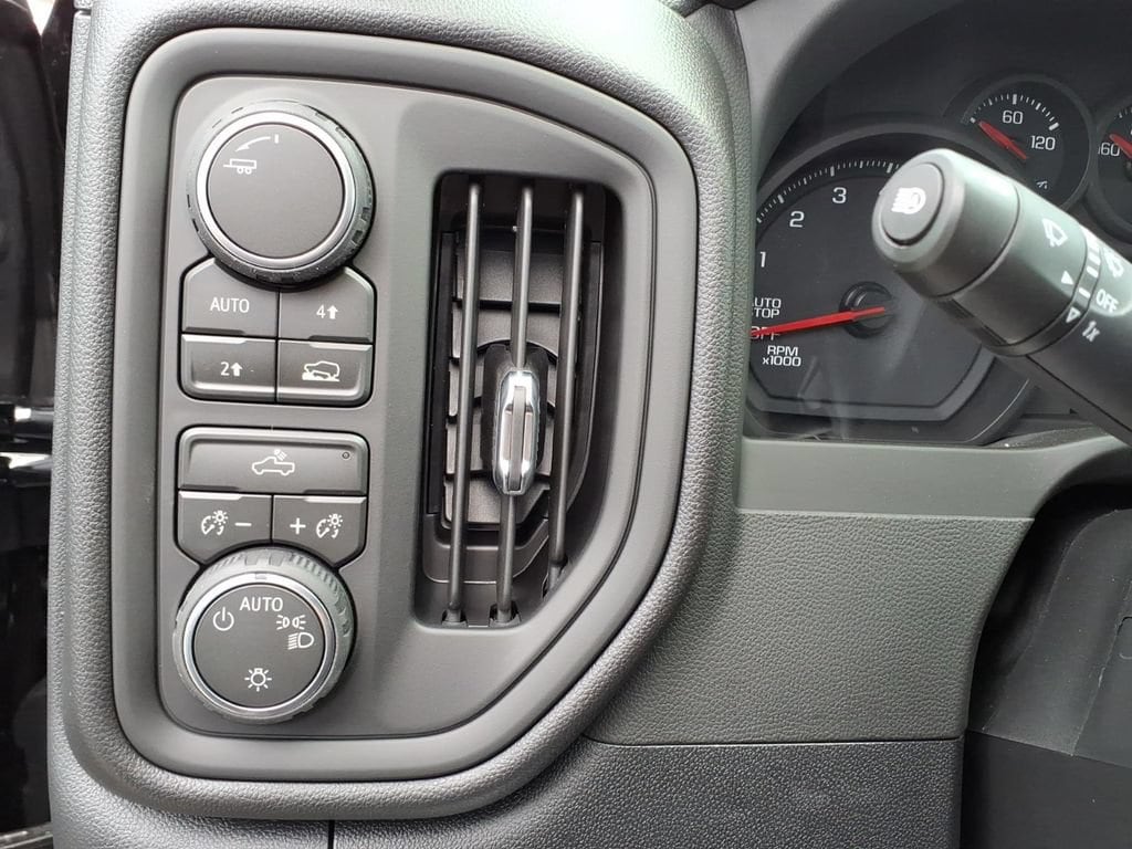 2026 Chevrolet Silverado 1500 Custom - Photo 11