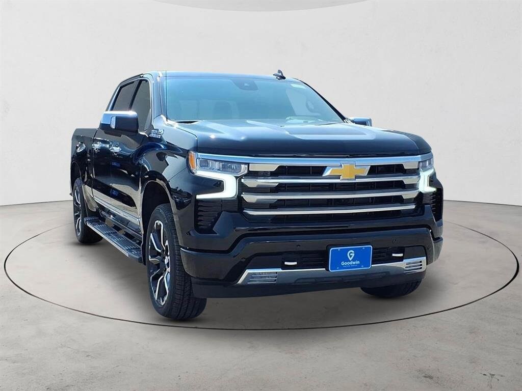 2026 Chevrolet Silverado 1500 High Country photo 2