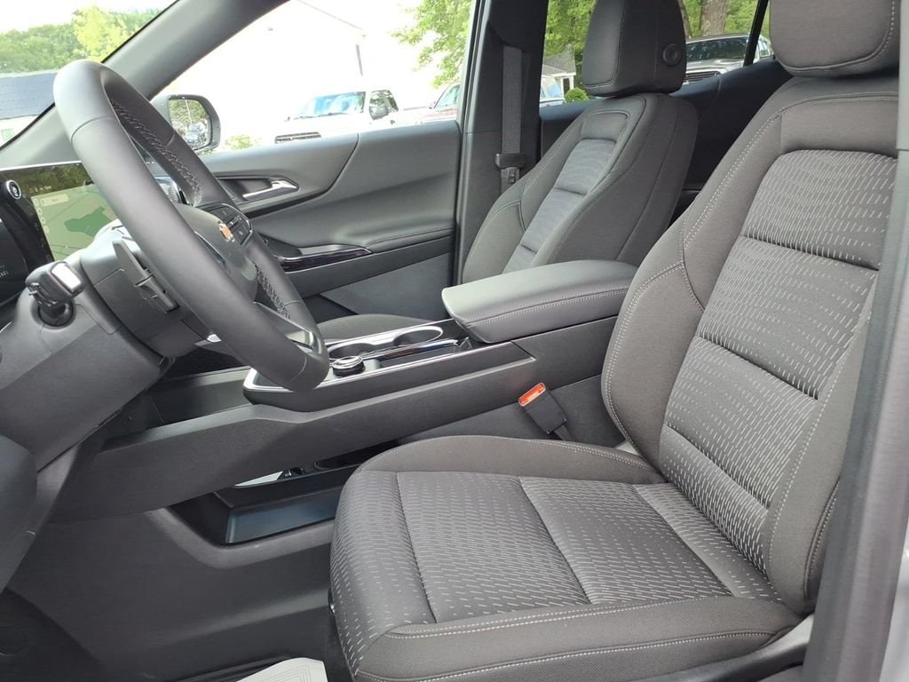 2026 Chevrolet Equinox LT - Photo 12