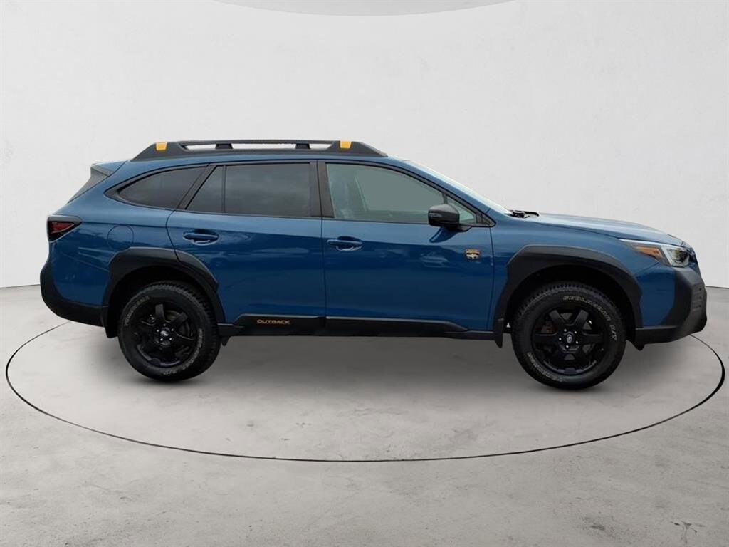 2022 Subaru Outback Wilderness photo 2