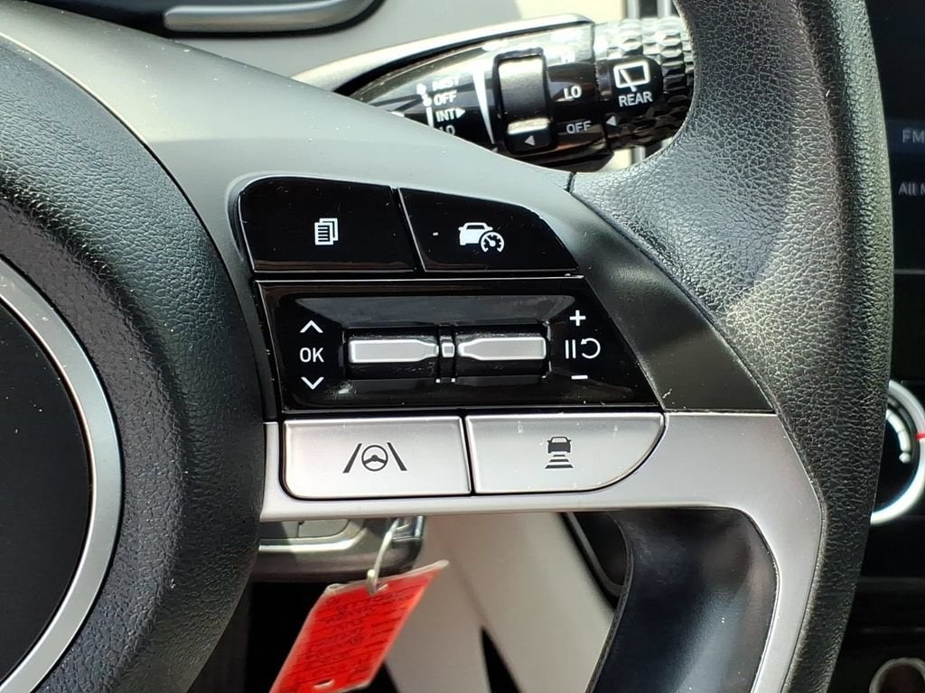 2023 Hyundai Tucson SE - Photo 18