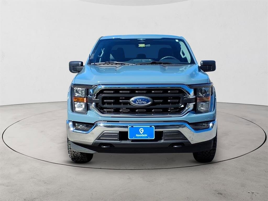 2023 Ford F-150 XLT photo 2