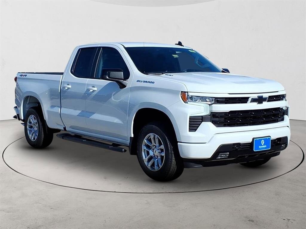 2026 Chevrolet Silverado 1500 RST photo 3