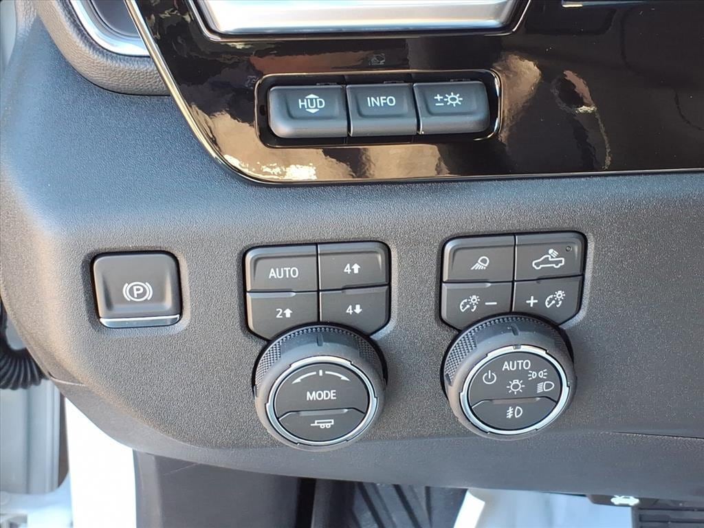 2026 Chevrolet Silverado 3500 HD LTZ - Photo 41