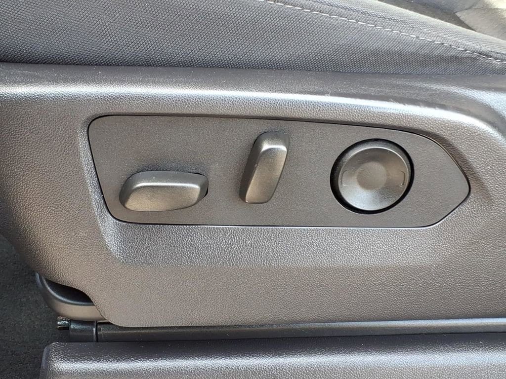 2025 Chevrolet Silverado 1500 LT - Photo 12