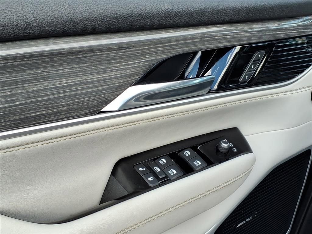 2022 Jeep Wagoneer Series II - Photo 12