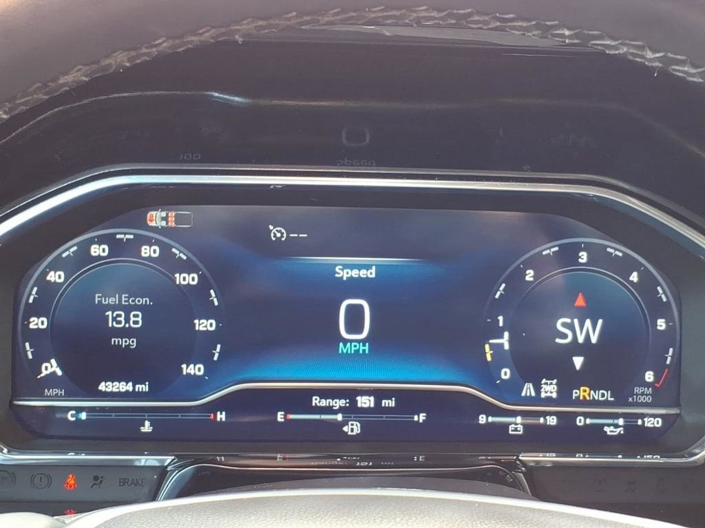 2025 Chevrolet Silverado 1500 LT - Photo 24