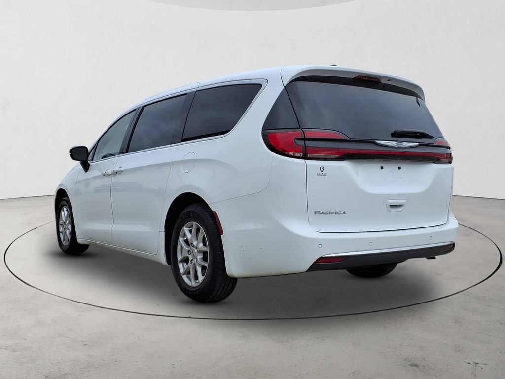 2024 Chrysler Pacifica Touring L - Photo 7