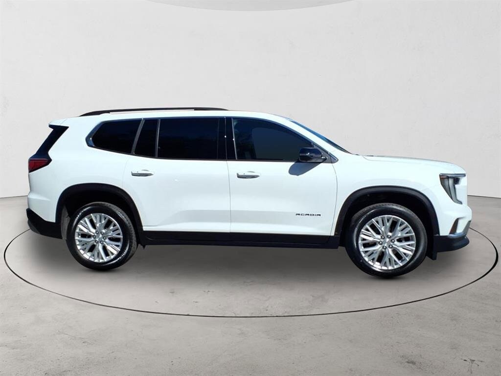 2024 Gmc Acadia Elevation photo 2