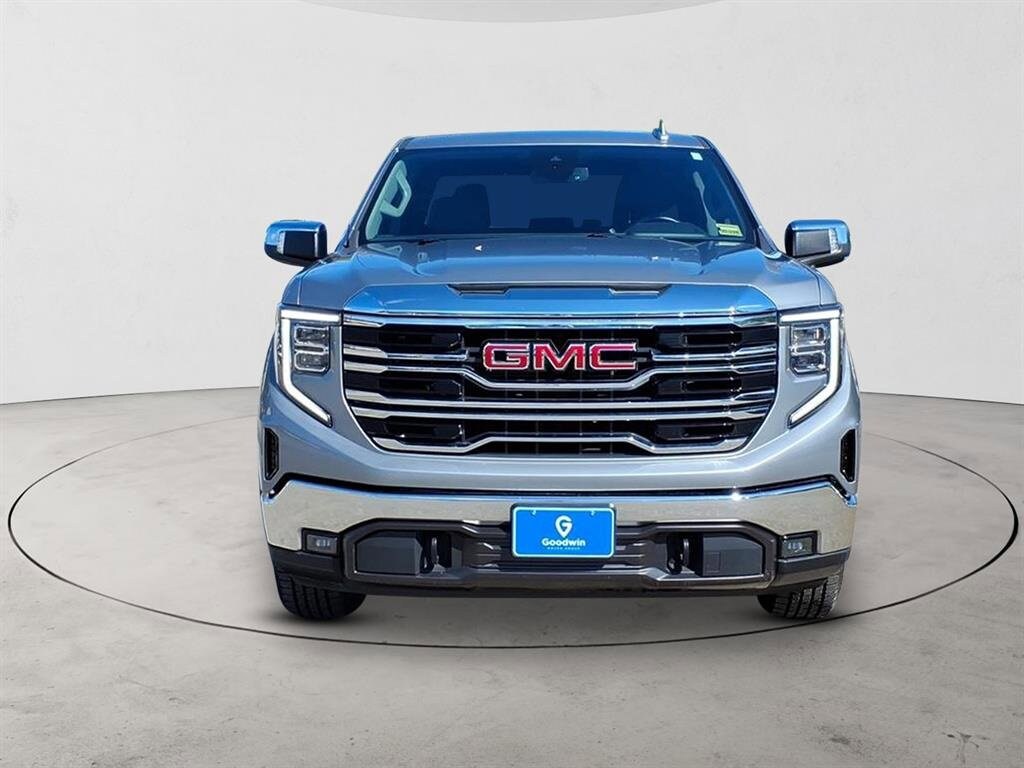 2024 Gmc Sierra 1500 SLT photo 2