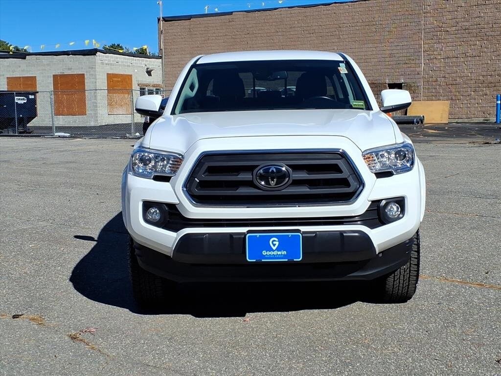 2023 Toyota Tacoma SR5 V6 photo 2
