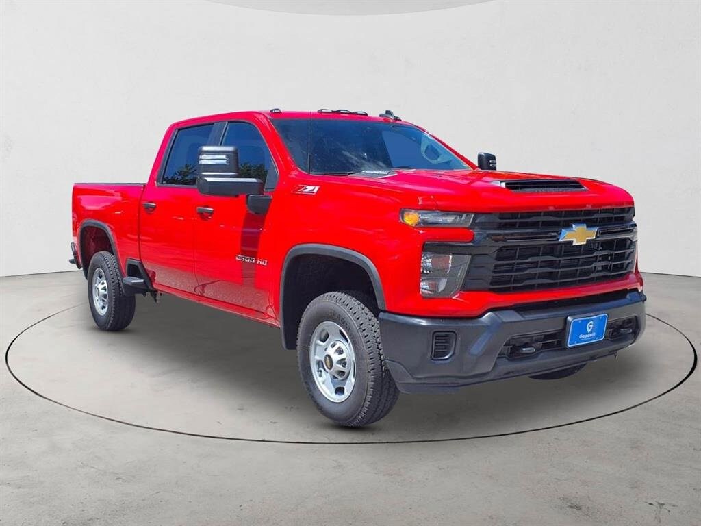 2025 Chevrolet Silverado 2500HD photo 3