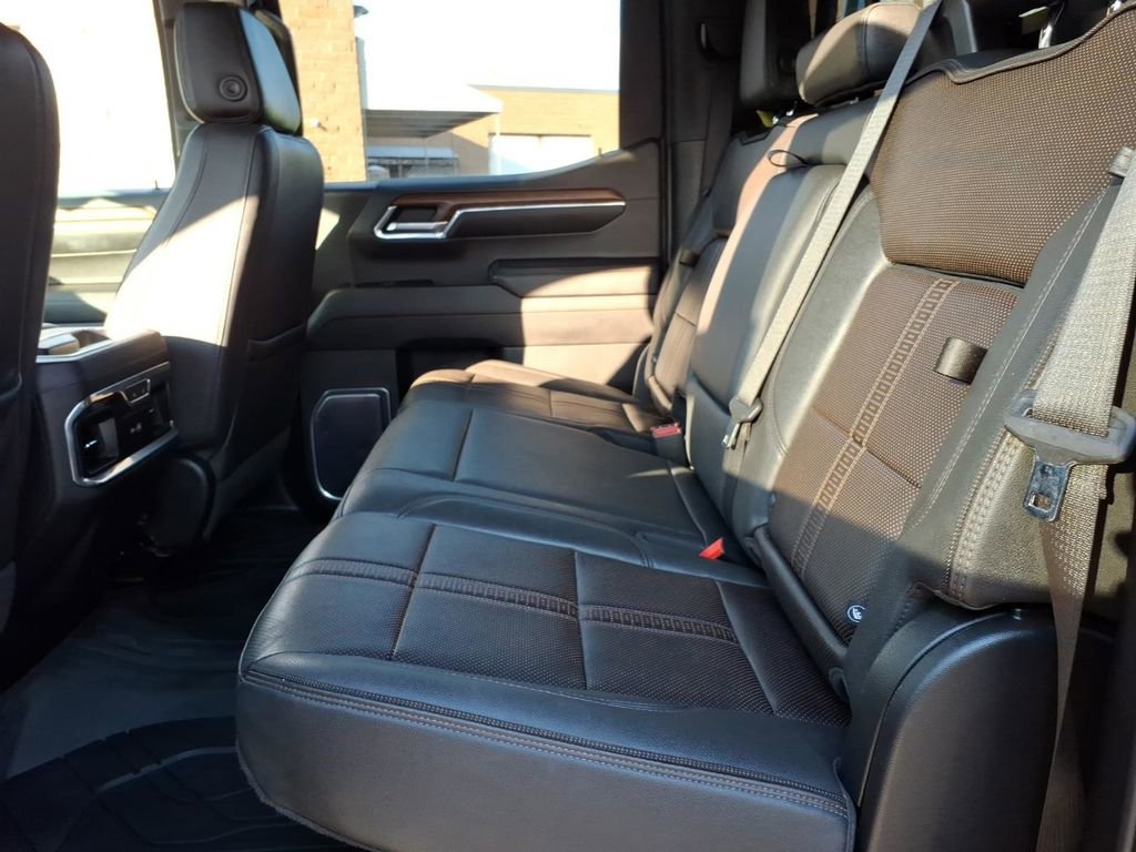2023 Chevrolet Silverado 1500 High Country - Photo 15