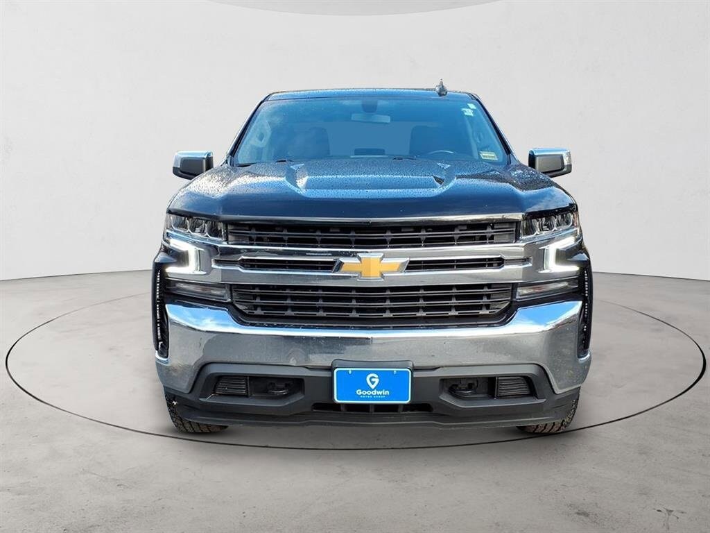 2022 Chevrolet Silverado 1500 LT photo 2