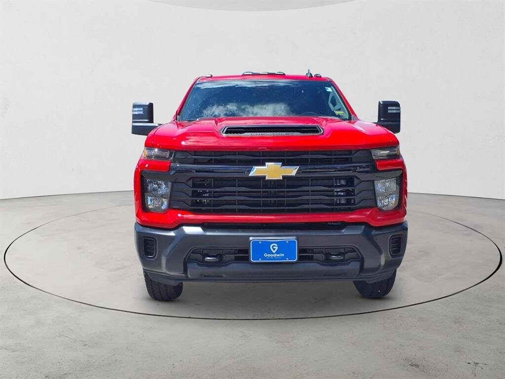 2025 Chevrolet Silverado 2500HD photo 2
