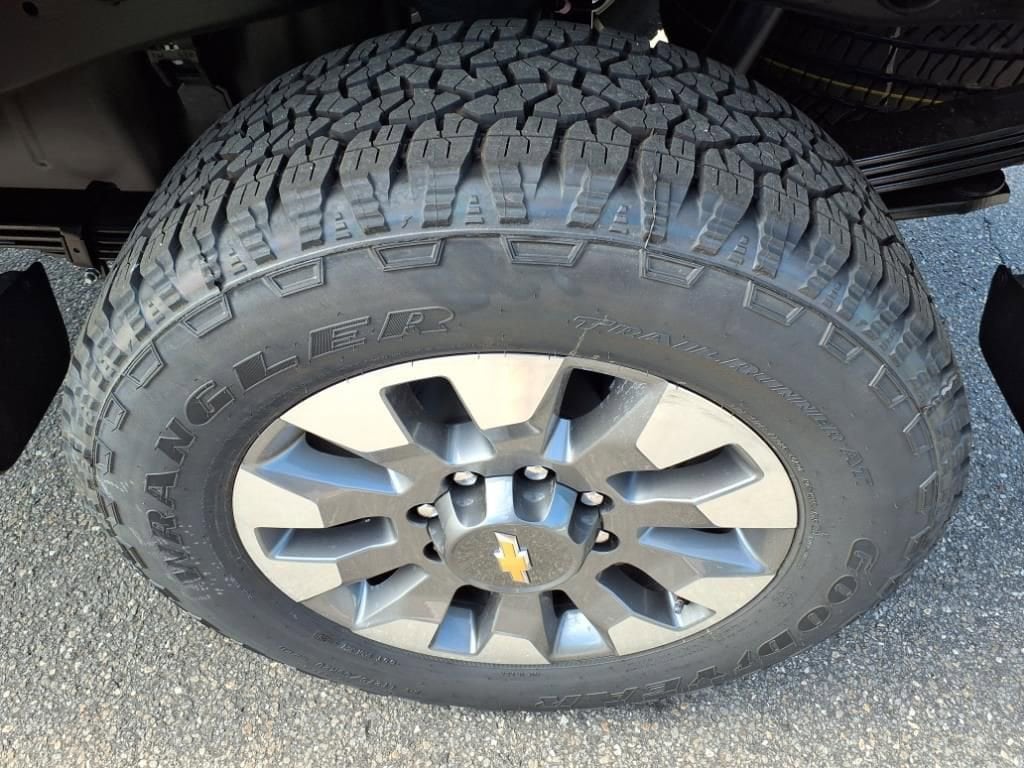 2025 Chevrolet Silverado 2500 HD Custom - Photo 9