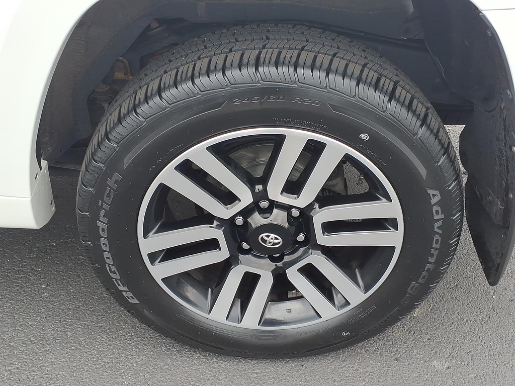 2024 Toyota 4Runner Limited - Photo 9