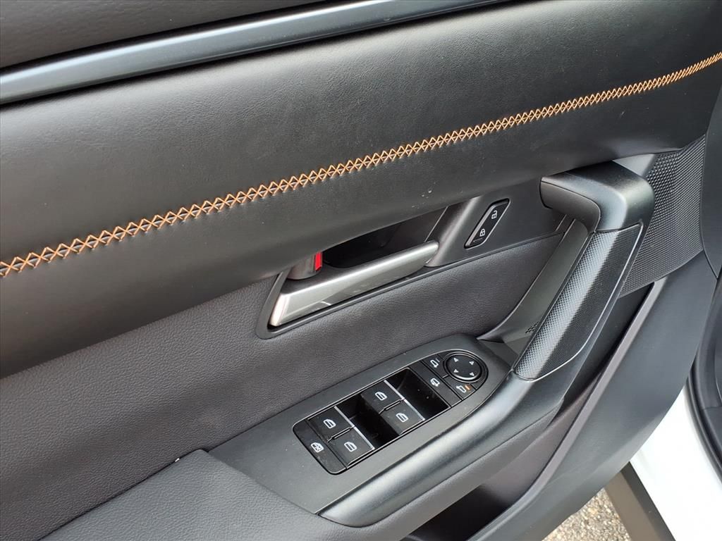 2025 Mazda CX-50 Premium - Photo 11