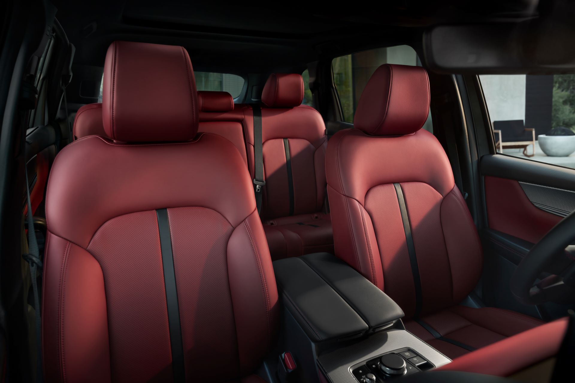 2025-Mazda-CX-70-Red-Interior-web.jpg