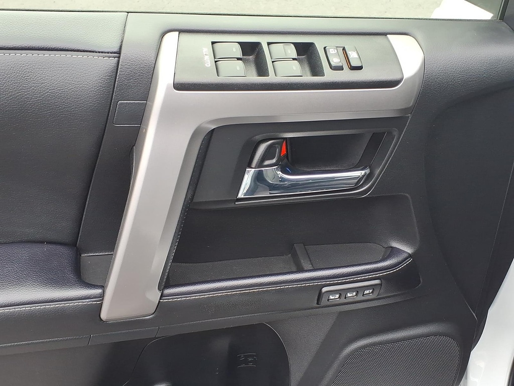 2024 Toyota 4Runner Limited - Photo 11