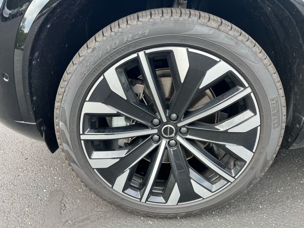 2026 Volvo XC90 Plus - Photo 9