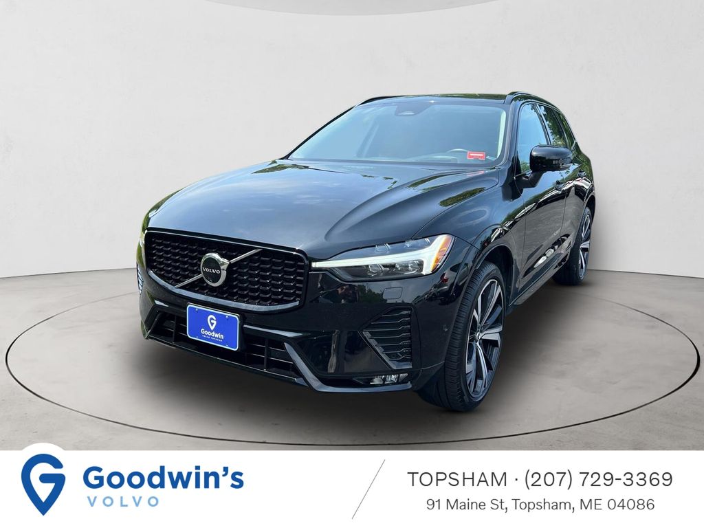 2025 Volvo XC60 B5 Ultra Dark AWD's photo