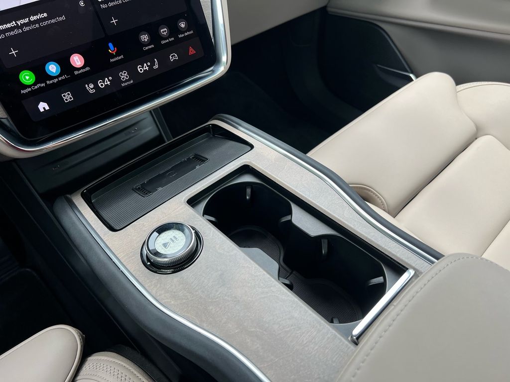 2025 Volvo EX90 Ultra - Photo 20
