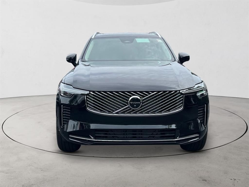 2026 Volvo XC90 Plus - Photo 8