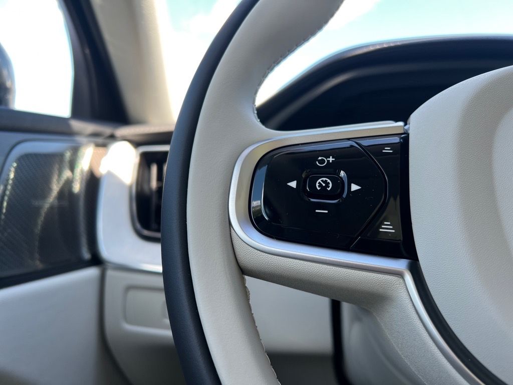 2026 Volvo XC60 Ultra - Photo 13