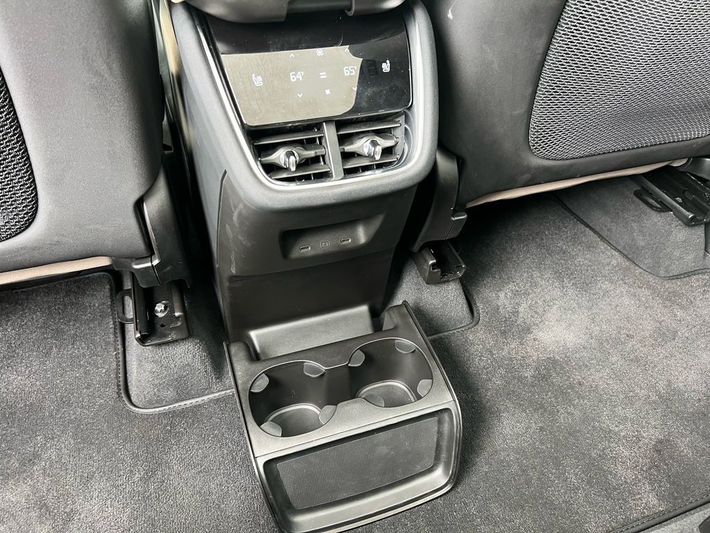 2025 Volvo EX90 Ultra - Photo 23