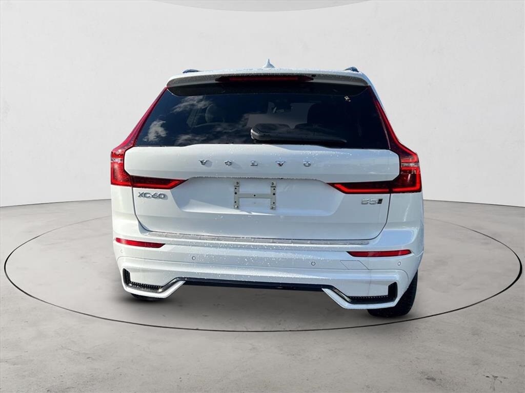 New 2026 Volvo XC60 B5 Plus SUV