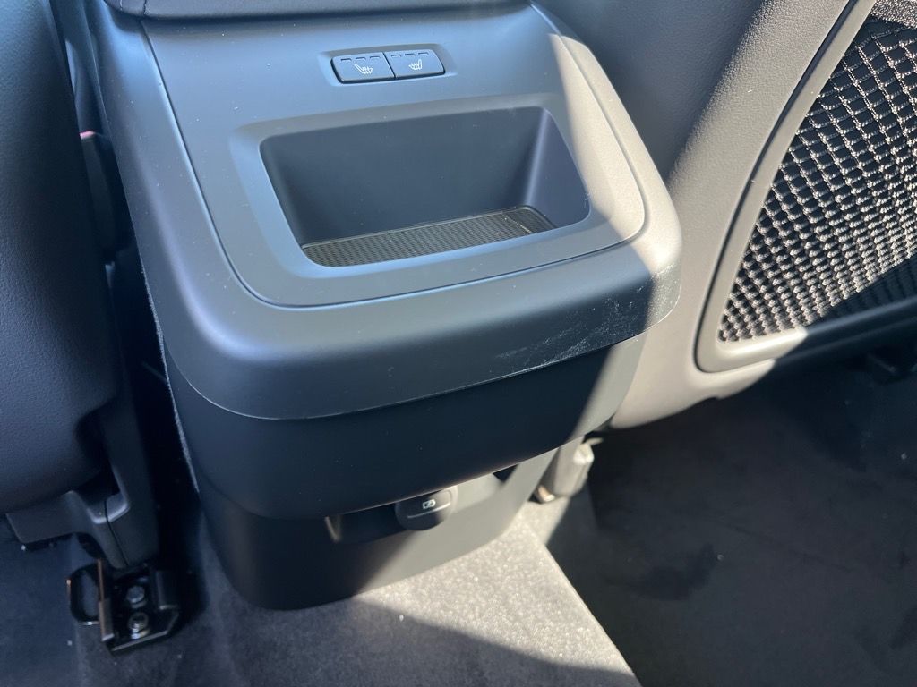 2026 Volvo XC60 Plus - Photo 25