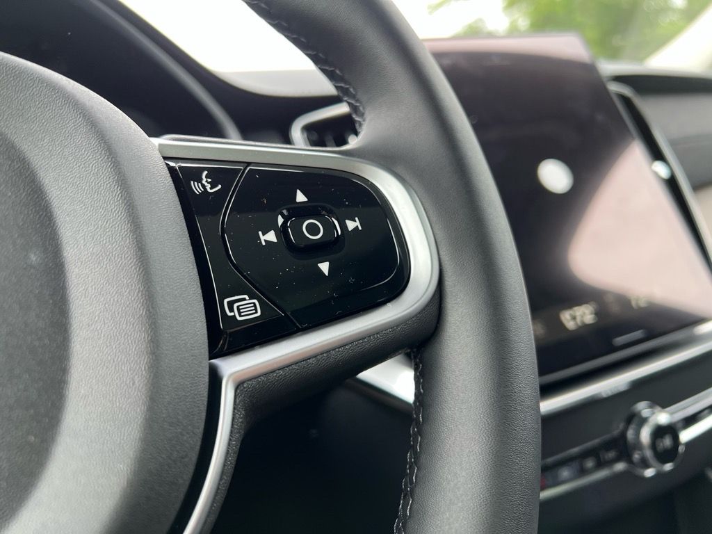 2026 Volvo XC90 Plus - Photo 14