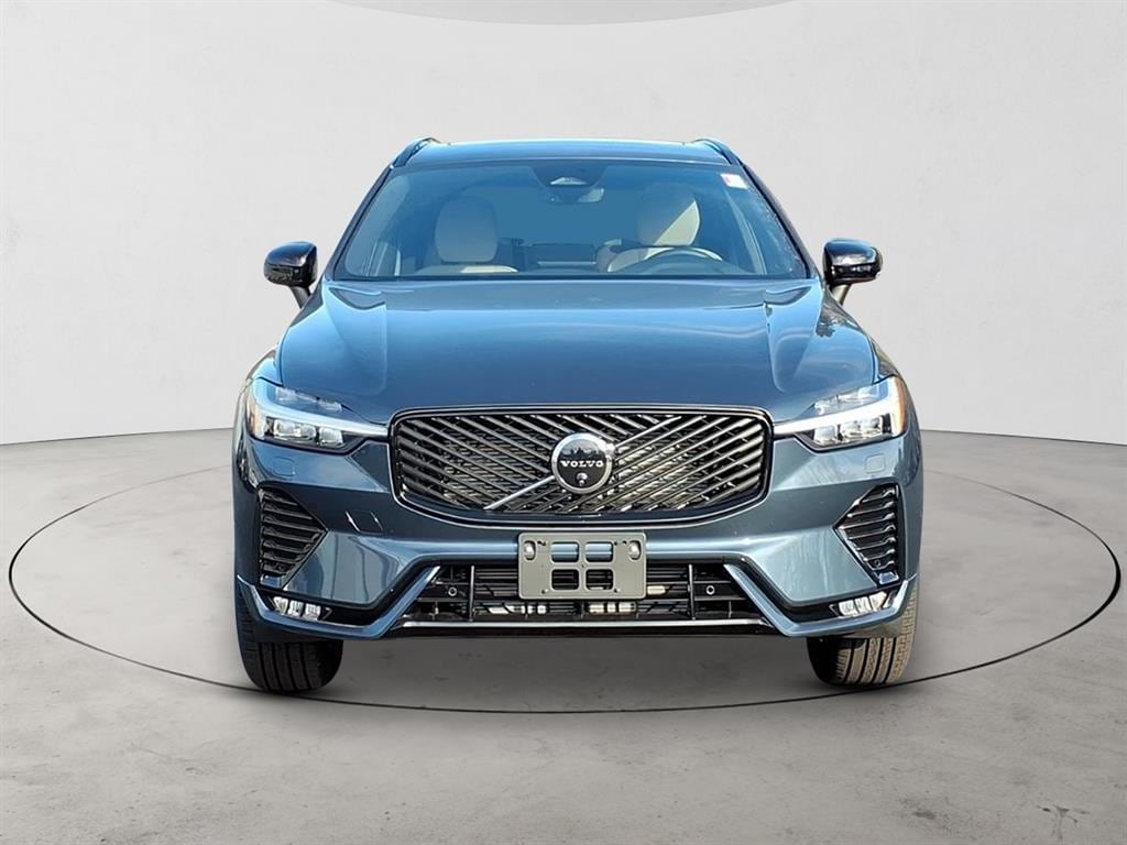 New 2026 Volvo XC60 B5 Plus SUV