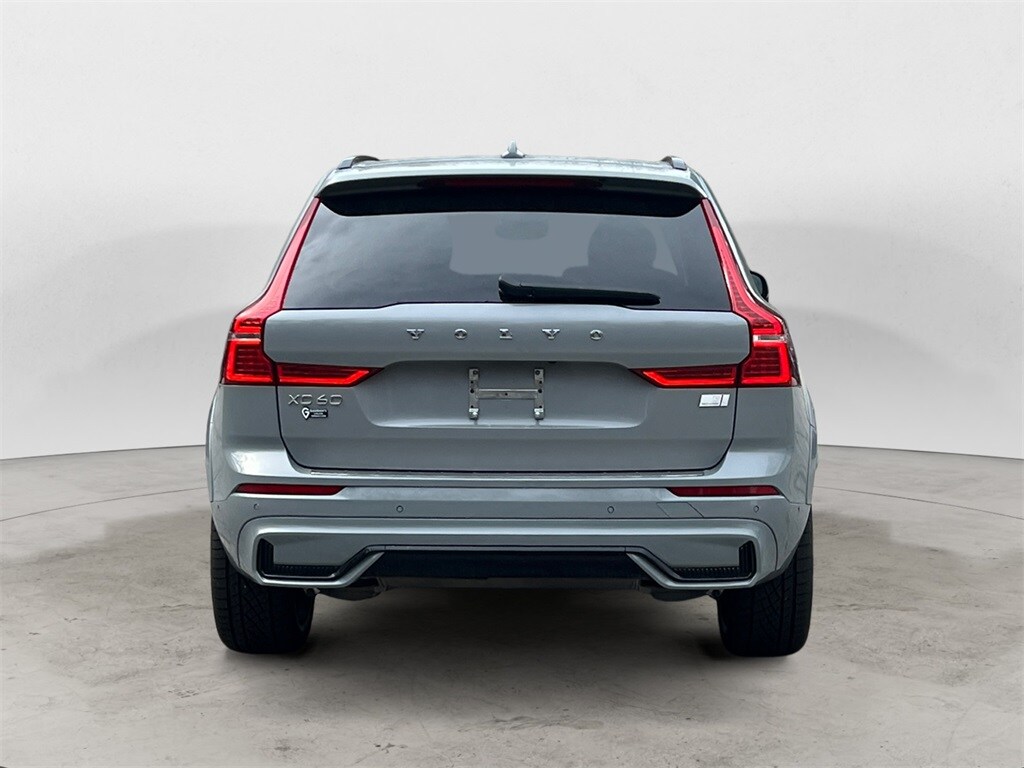 2024 Volvo XC60 Recharge Hybrid Ultimate photo 4