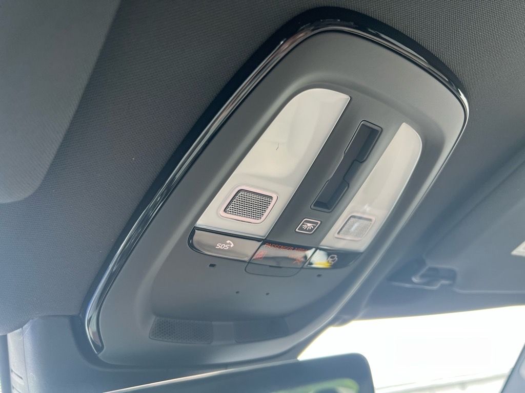 2026 Volvo XC90 Plus - Photo 17