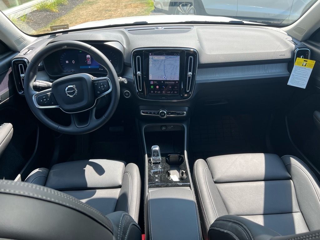 2026 Volvo XC40 Plus - Photo 26
