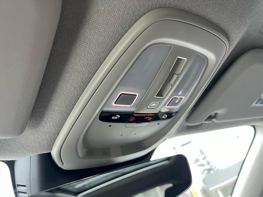 2026 Volvo XC40 Plus - Photo 21
