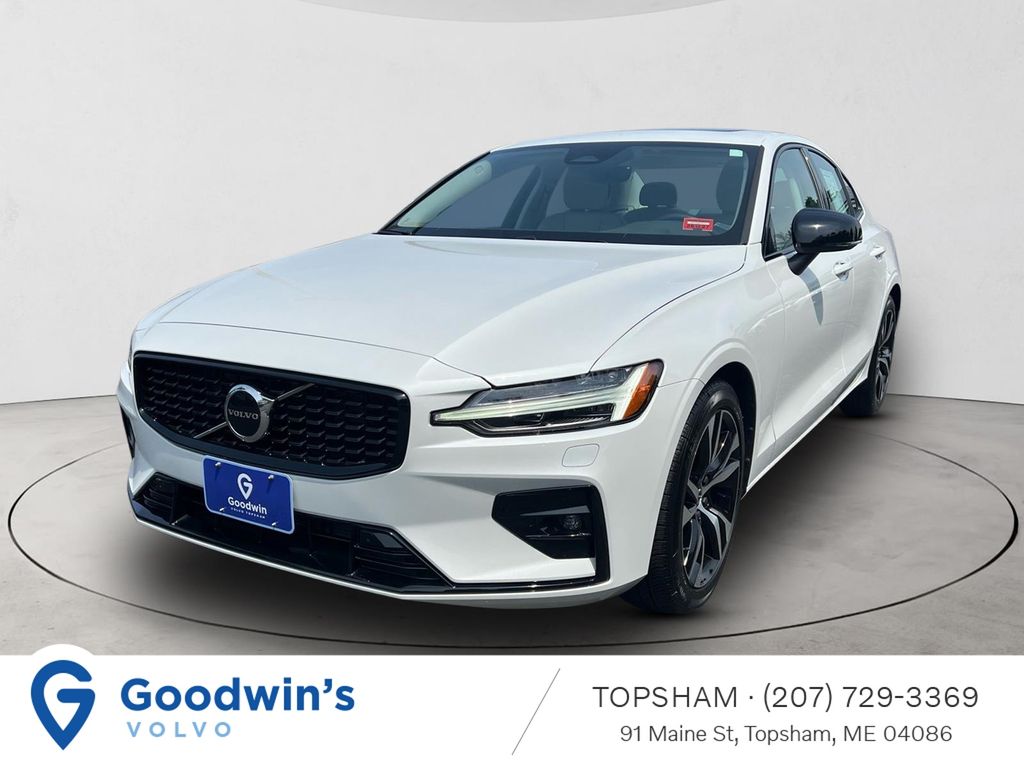 2025 Volvo S60 B5 Core Dark AWD's photo