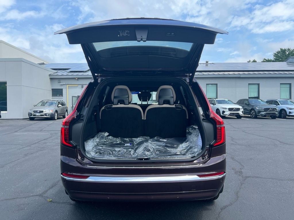 2026 Volvo XC90 Plus - Photo 24