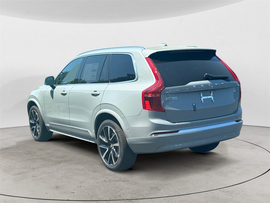 2024 Volvo XC90 Plus photo 3