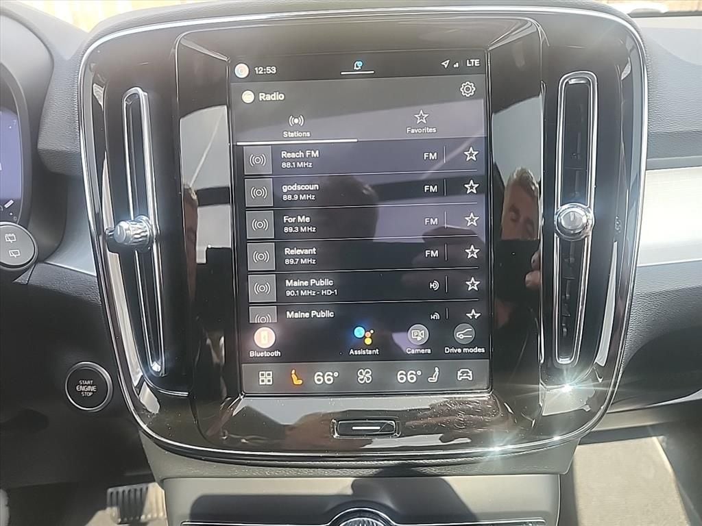 2025 Volvo XC40 Core - Photo 22