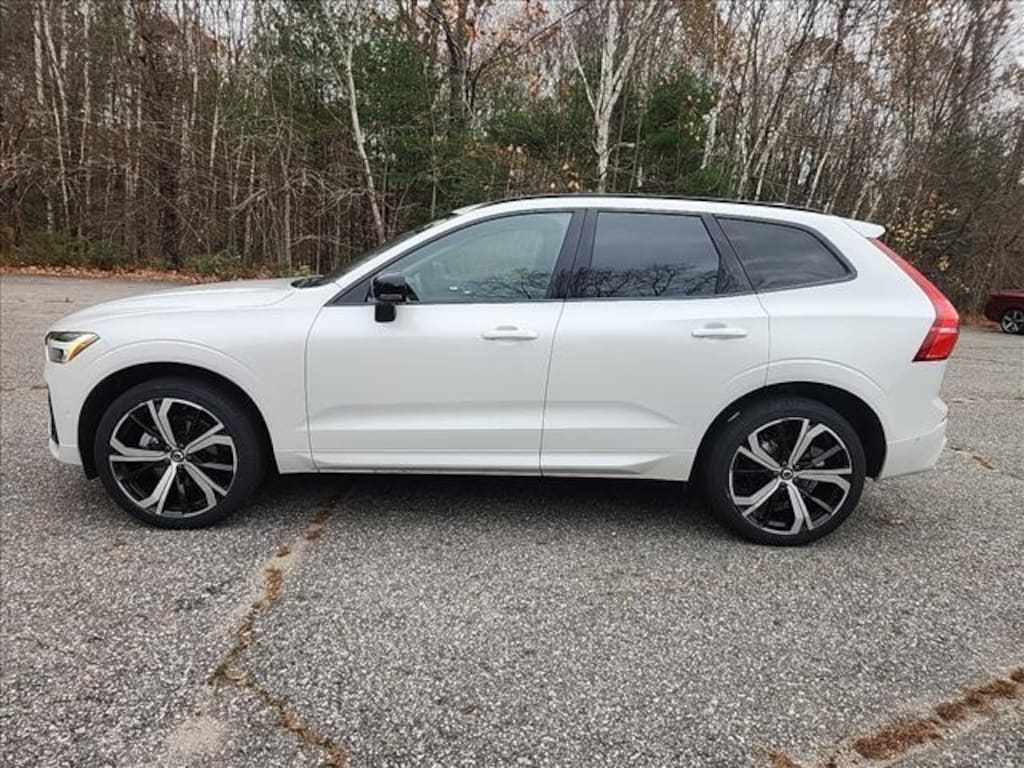 Certified 2024 Volvo XC60 B5 Ultimate Dark Theme SUV