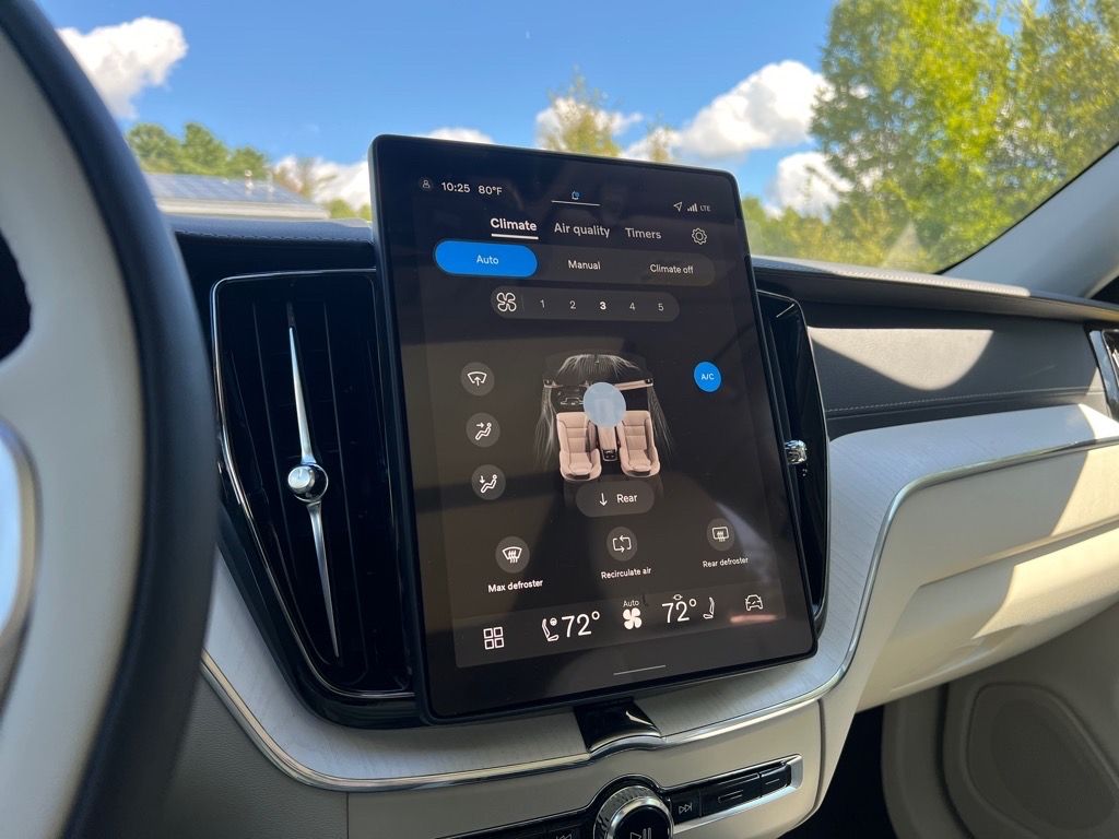 2026 Volvo XC60 Ultra - Photo 17
