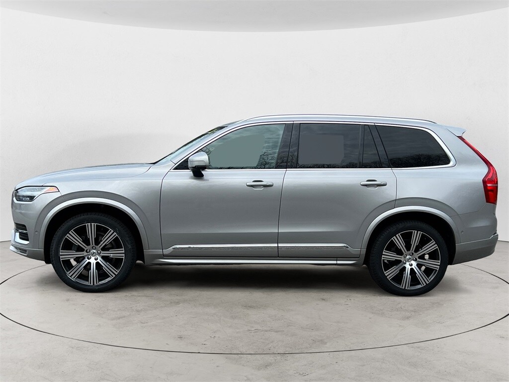2024 Volvo XC90 Plus photo 2