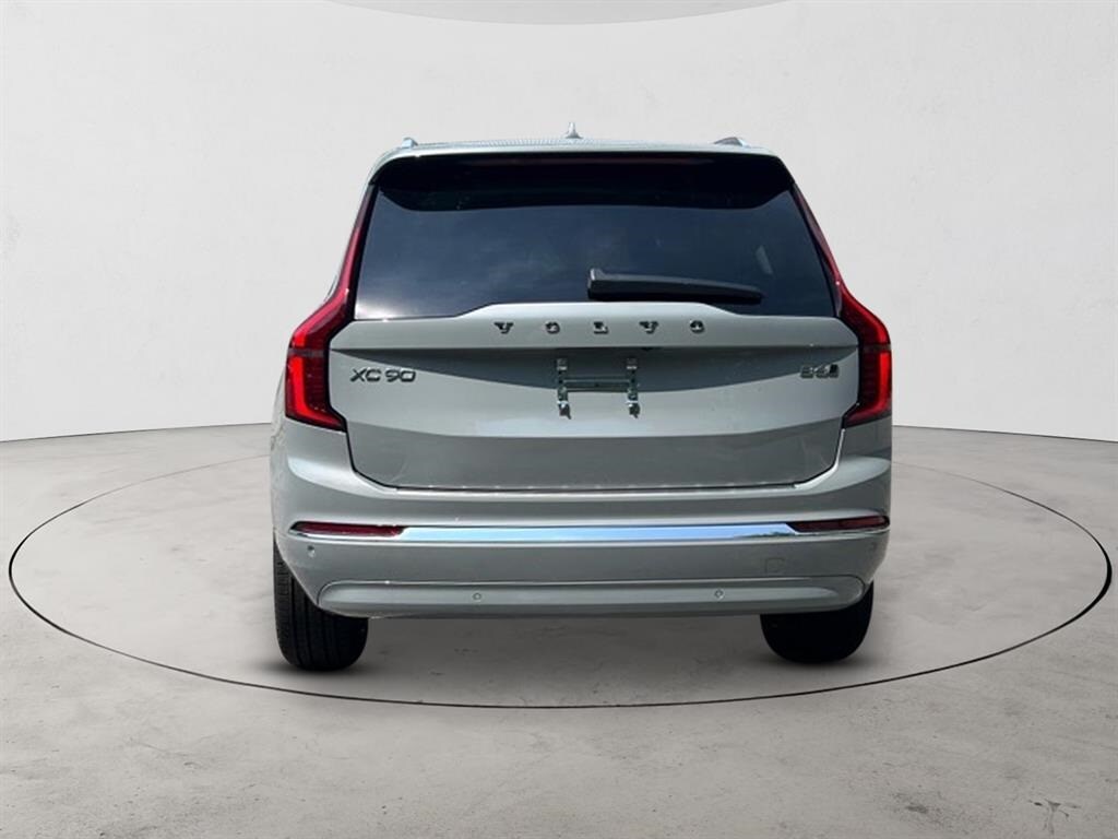 2026 Volvo XC90 Plus photo 4